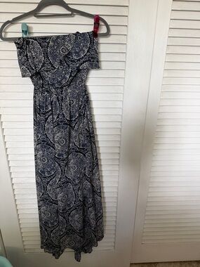 Hollister Navy & White Paisley Off-Shoulder Maxi Dress